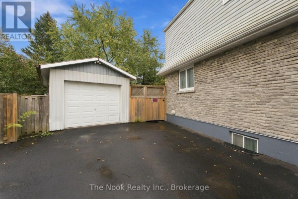 456 Harcourt Drive, Oshawa, ON, photo 3