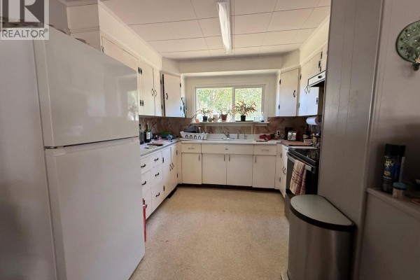 Mud room - 4562 Barriere Town Road, Barriere, BC V0E1E0 Photo 3