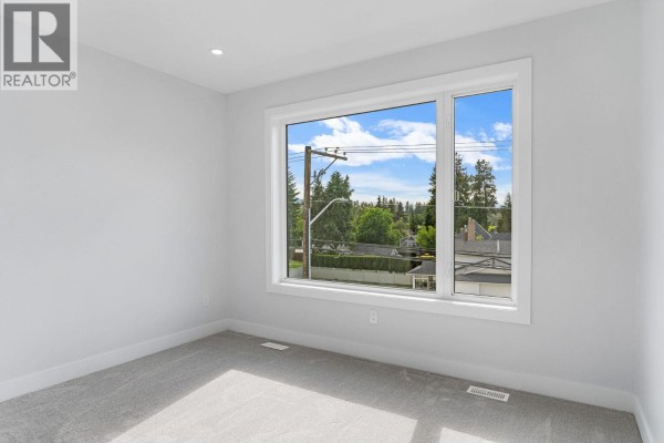 4565 Gordon Drive, Kelowna, BC, photo 3