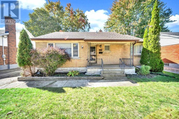 Bathroom - 457 Dumfries Avenue, Kitchener, ON N2H2E9 Photo 5