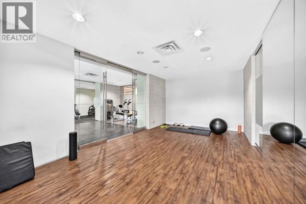 Eat in kitchen - 458, 222 Riverfront Avenue Sw, Calgary, AB T2P0X2 Photo 4