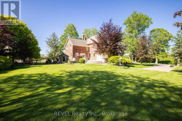 Family room - 458 Chippawa Road, Port Colborne, ON L3K5V5 Photo 2