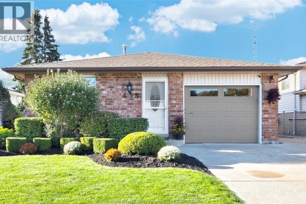 2pc Ensuite bath - 458 Desjardins, Belle River, ON N0R1A0 Photo 2