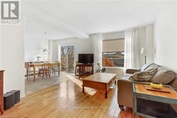 Living room - 458 Freeman Crescent E, Kingston), ON K7K7C8 Photo 5