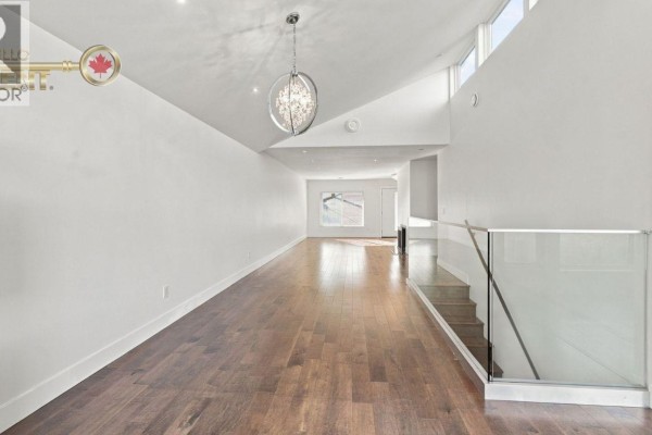 458 Northcliffe Crescent, Burnaby, BC V5A1A1 Photo 5