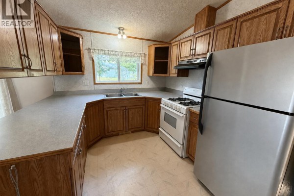 4580 Canim Hendrix Road, 100 Mile House, BC, photo 2