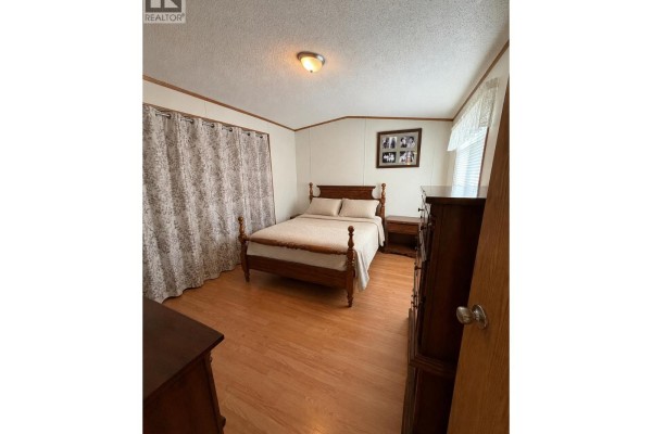 Dining room - 4580 Canim Hendrix Road, 100 Mile House, BC V0K1M0 Photo 4