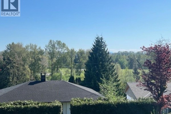4581 Sunland Place, Burnaby, BC V5J3A3 Photo 5