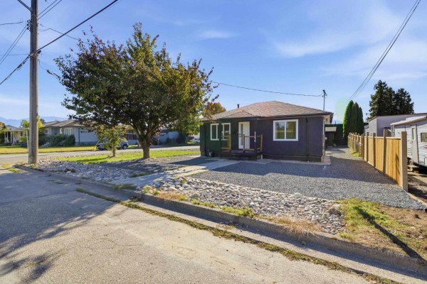 Primary Bedroom - 45870 Henley Avenue, Chilliwack Proper West, Chilliwack, BC V2P3J9 Photo 3
