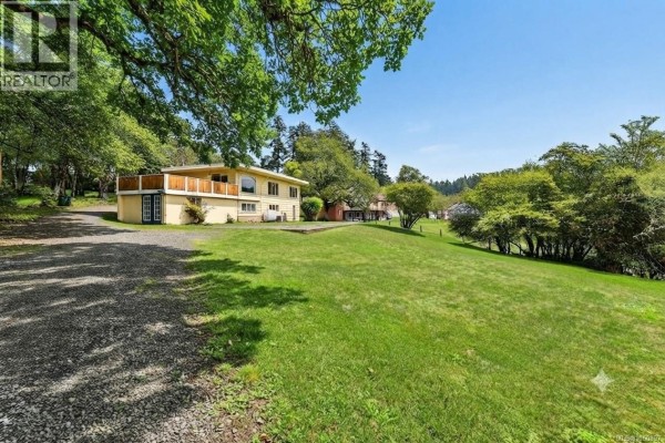 4589 Scarborough Rd, Saanich, BC, photo 2
