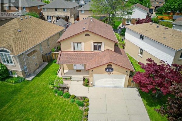 459 Dicenzo Drive, Hamilton, ON, photo 2