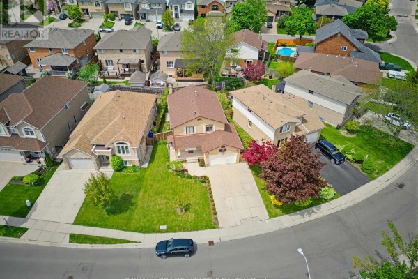 459 Dicenzo Drive, Hamilton, ON, photo 3