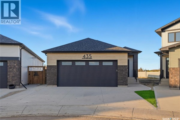 Living room - 459 Traeger Close, Saskatoon, SK S7V1W2 Photo 2