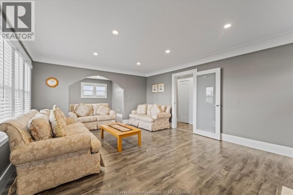 Bedroom - 4590 Walker Road, Windsor, ON N8W5V6 Photo 5