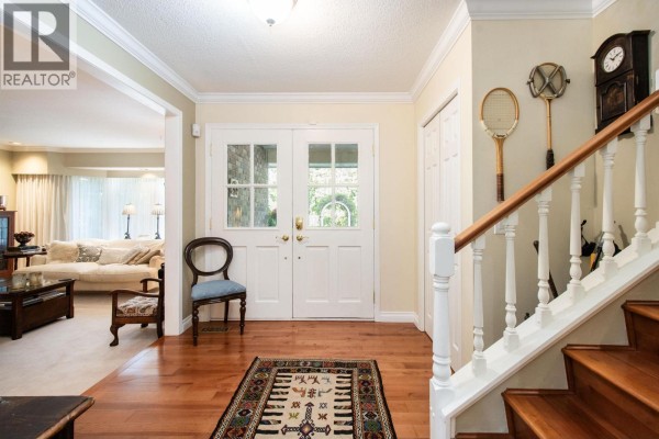 4594 Teviot Place, North Vancouver, BC V7R4M5 Photo 3