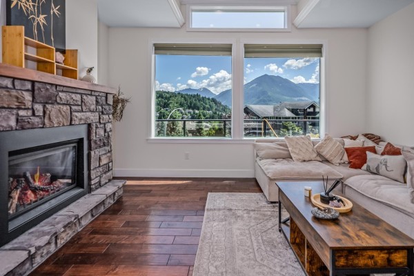Pantry - 45989 Weeden Drive, Promontory, Chilliwack, BC V2R5X2 Photo 4