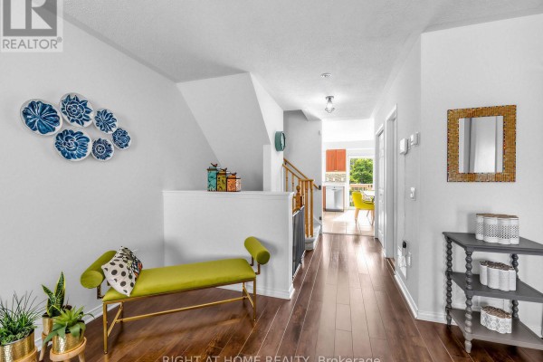 46 - 50 Strathaven Drive, Mississauga, ON L5R4E7 Photo 4