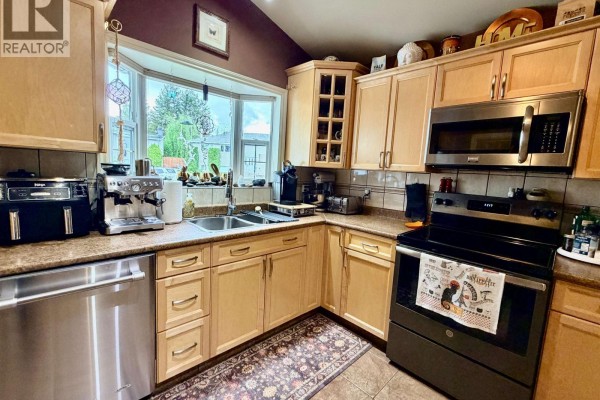Family room - 46 Charles Street, Kitimat, BC V8C2J3 Photo 4