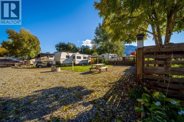 46 Cottonwood Drive N, Lee Creek, BC V0E1M4 Photo 5