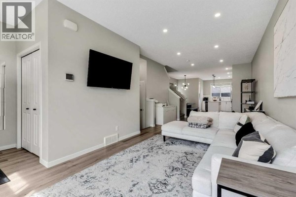 46 Creekstone Path Sw, Calgary, AB, photo 3