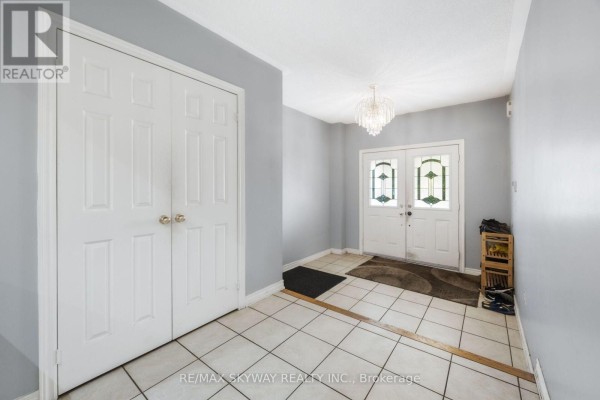 46 Don Minaker Drive, Brampton, ON L6P1R3 Photo 5