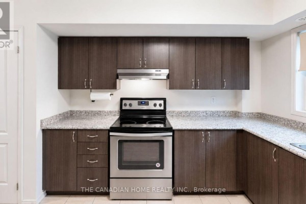 Dining room - 46 Filly Path, Oshawa, ON L1L0K9 Photo 3