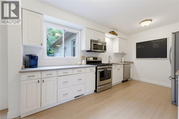 46 Garden Crescent, Paris, ON, photo 2