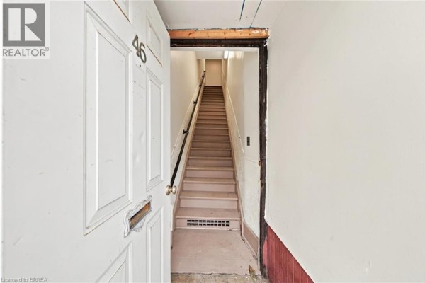 4pc Bathroom - 46 Grand River Street N, Paris, ON N3L2M2 Photo 4