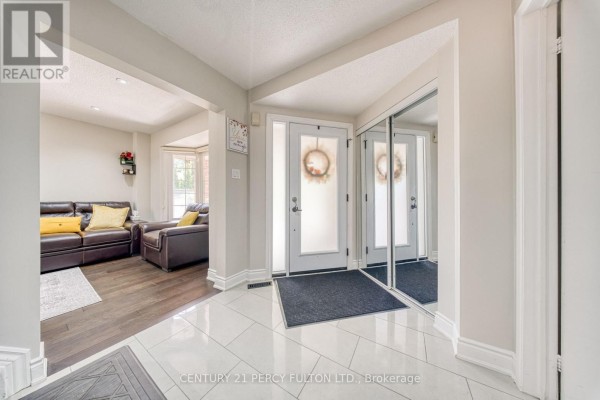 46 Hearne Crescent, Ajax, ON, photo 3