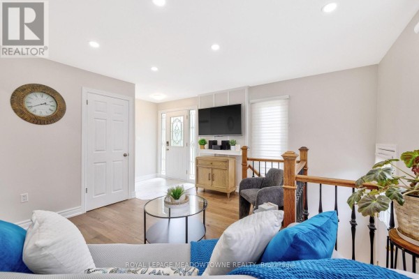 Primary Bedroom - 46 Hewson Crescent, Halton Hills, ON L7G2N9 Photo 5