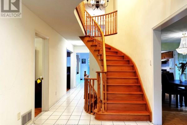 46 Lagani Avenue, Richmond Hill, ON, photo 2