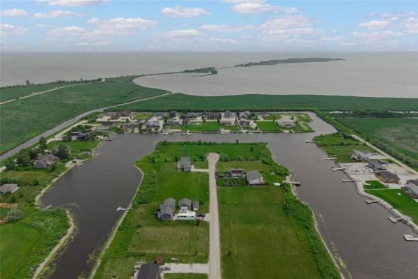 46 Lake Estate Drive, Gimli, MB R0C1B0 Photo 5