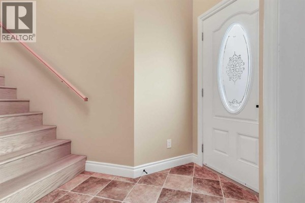 4pc Bathroom - 46 Mackenzie Crescent, Lacombe, AB T4L0B2 Photo 5