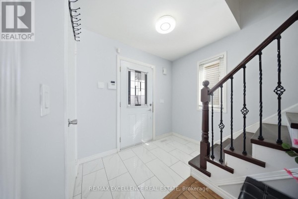 Dining room - 46 Nectarine Crescent, Brampton, ON L6S5Z1 Photo 2