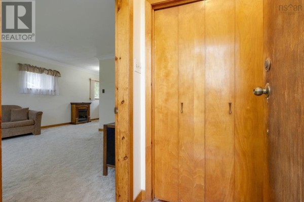 Dining room - 46 Nova Terrace, Dartmouth, NS B2V1A9 Photo 2