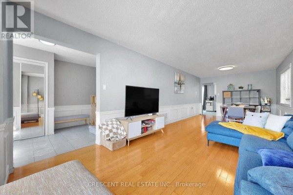 Primary Bedroom - 46 Pearson Drive, Hamilton, ON L8W3H2 Photo 5