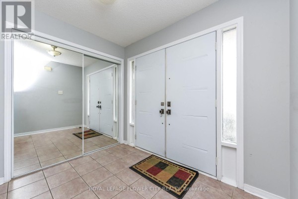 Kitchen - 46 Pertosa Drive, Brampton, ON L6X4W8 Photo 5