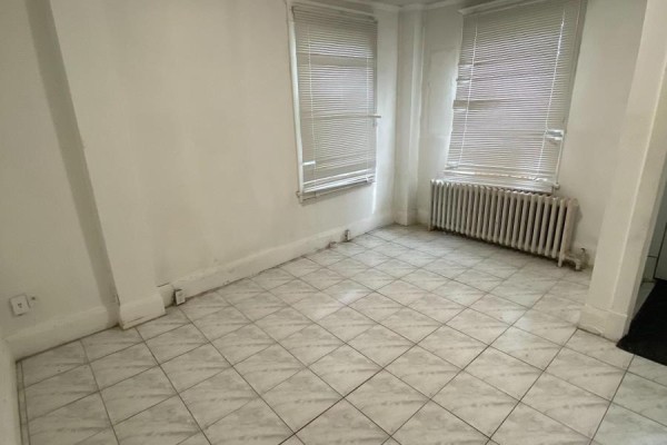 Main Floor - 46 Rockcliffe Boulevard, Toronto, ON, photo 3