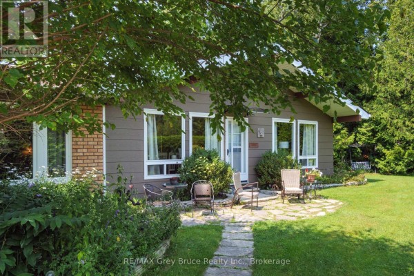 Kitchen - 46 Shamrock Boulevard, South Bruce Peninsula, ON N0H2T0 Photo 3