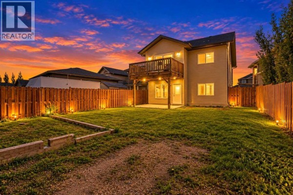 46 Village Crescent, Red Deer, AB, photo 3