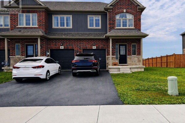 Townhouse for rent at 46 Zoe Lane, Hamilton, ON - MLS® VKaD0m