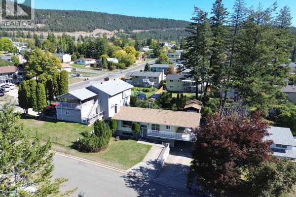 Kitchen - 460 Dodwell Street, Williams Lake, BC V2G3Z9 Photo 2
