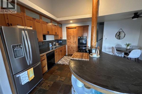 Kitchen - 460 Galway Place, Vernon, BC V1H2G2 Photo 5