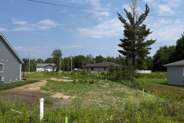 460 King Street, West Nipissing, ON P2B2V9 Photo 4
