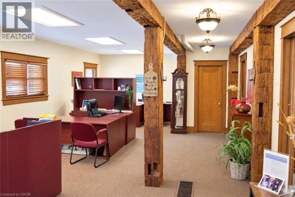460 Plains Road E, Burlington, ON L7T2E1 Photo 5