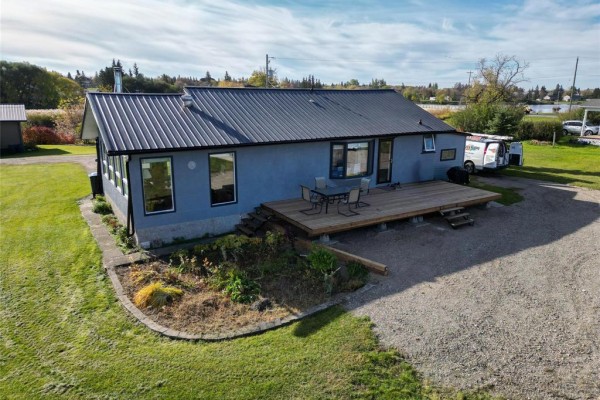 460 Sample Road, Rapid City, MB R0K1W0 Photo 5