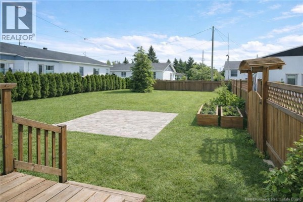 460 Saulnier Street, Tracadie, NB E1X1E3 Photo 4
