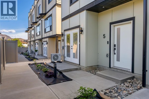 4pc Ensuite bath - 4601 97th Street Unit# 5, Osoyoos, BC V0H1V1 Photo 5