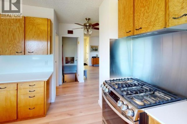Kitchen - 4603 Harvie Ave, Powell River, BC V8A2N9 Photo 4
