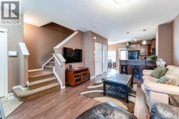 Living room - 4604, 111 Tarawood Lane Ne, Calgary, AB T3J0H1 Photo 4